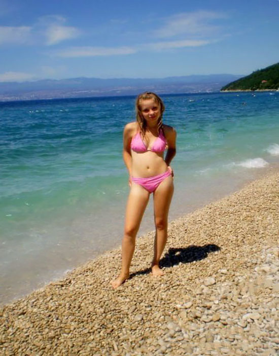 Maeva (27 ans, Saint Malo)
